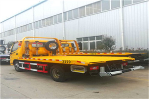 赫山附近拖车救援搭电